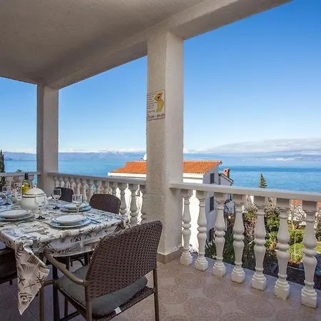 In With Seaview, Balcony, Air Condition, Wifi * Njivice