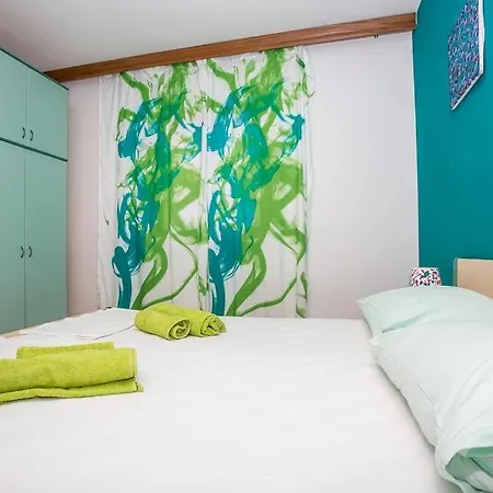 Apartment In With Seaview, Balcony, Air Condition, Wifi Njivice