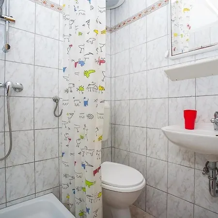 In With Seaview, Balcony, Air Condition, Wifi *