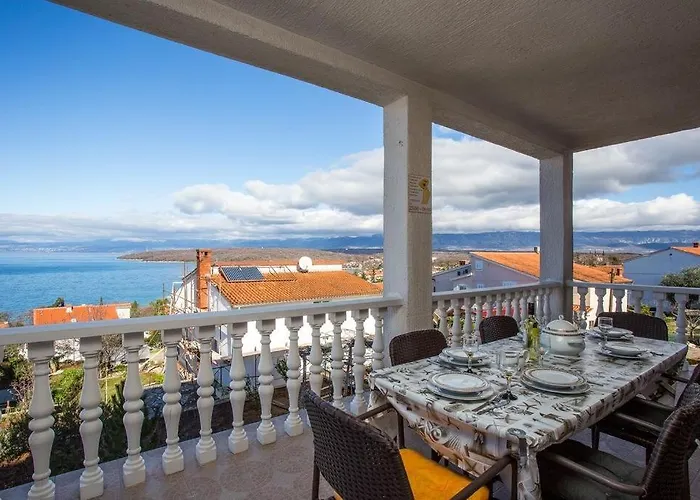 In With Seaview, Balcony, Air Condition, Wifi Apartamento Njivice