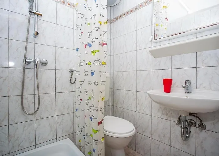 In With Seaview, Balcony, Air Condition, Wifi *